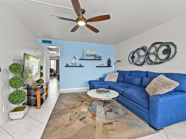 3026 Cornwall B, Boca Raton, FL 33434