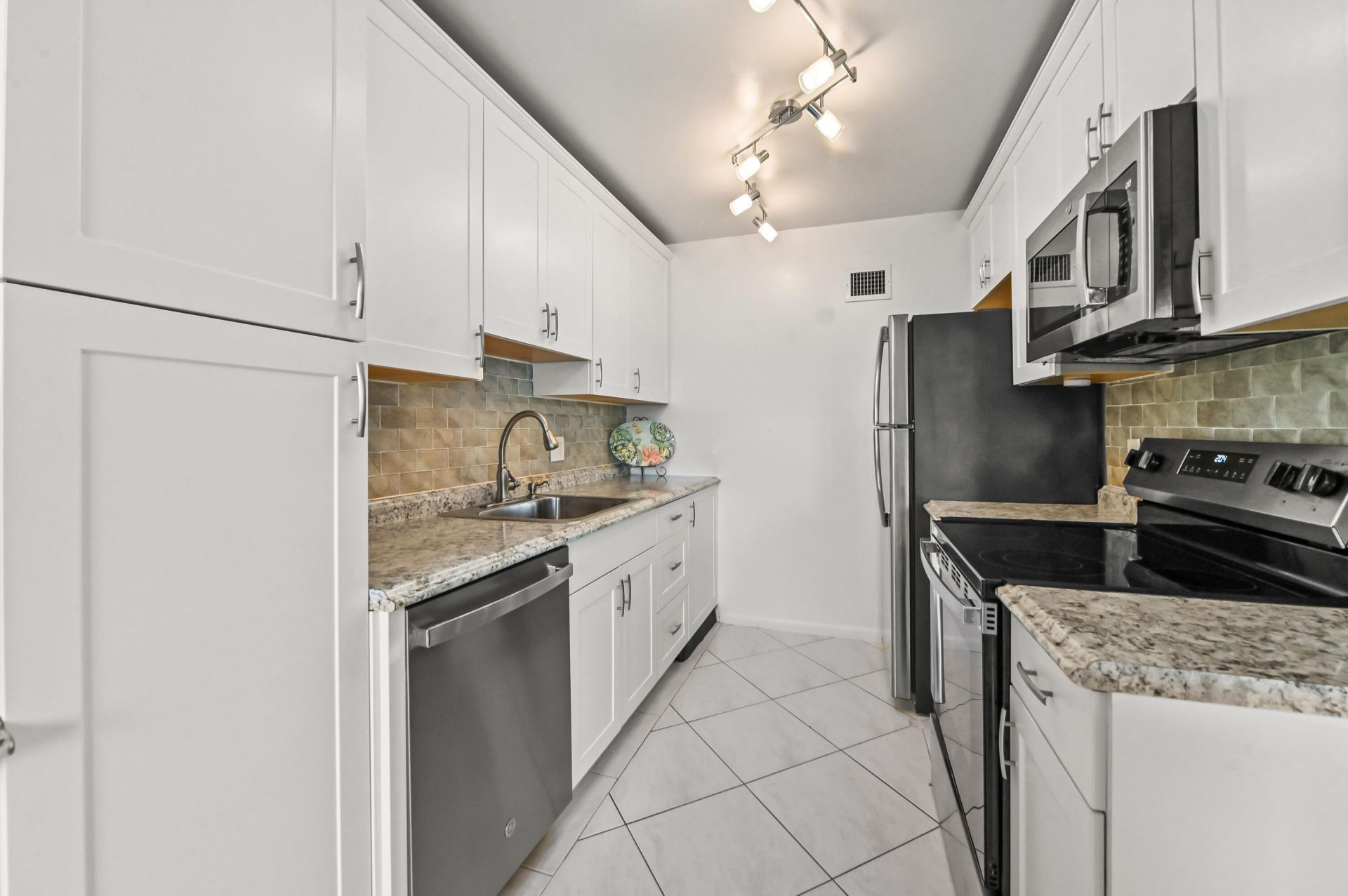 3026 Cornwall B, Boca Raton, FL 33434 Photo