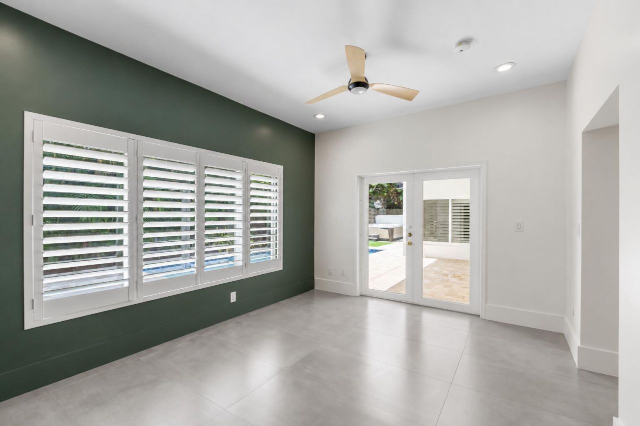 450 NE 5th Circle, Boca Raton, FL 33431 Photo