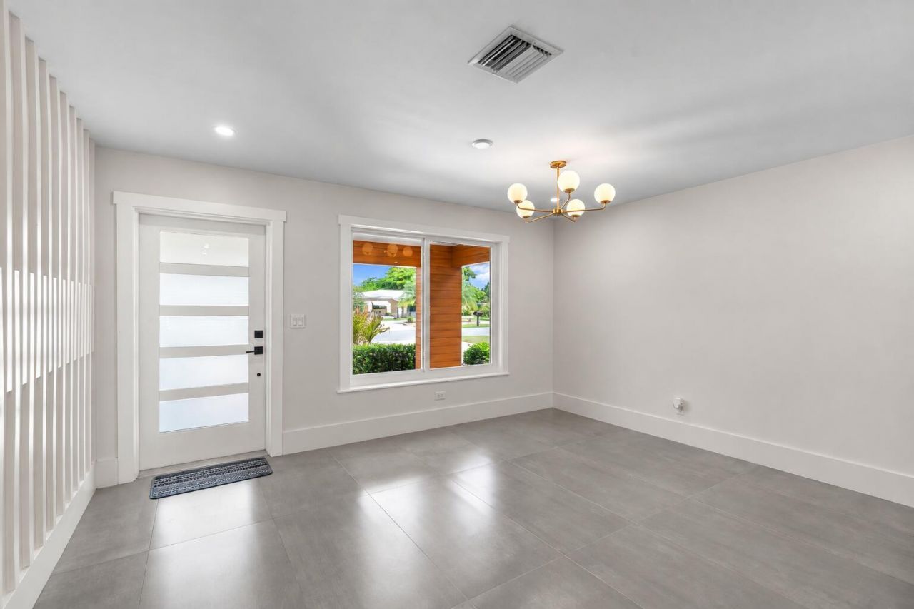 450 NE 5th Circle, Boca Raton, FL 33431 Photo