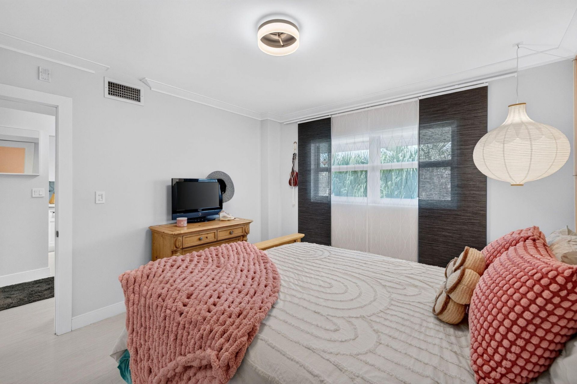 1750 NW 3rd Terrace, Unit 303C, Fort Lauderdale, FL 33311 Photo