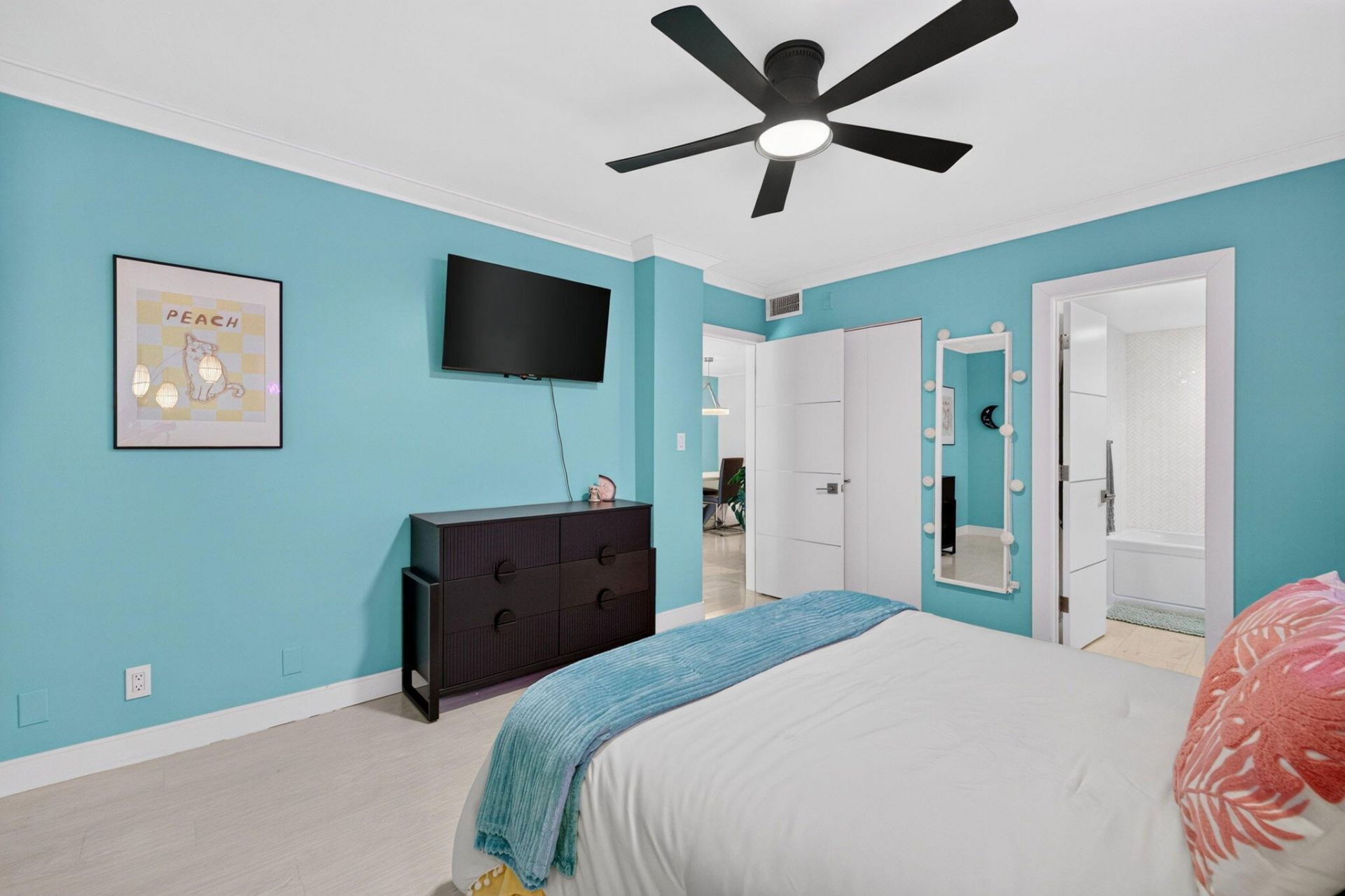 1750 NW 3rd Terrace, Unit 303C, Fort Lauderdale, FL 33311 Photo