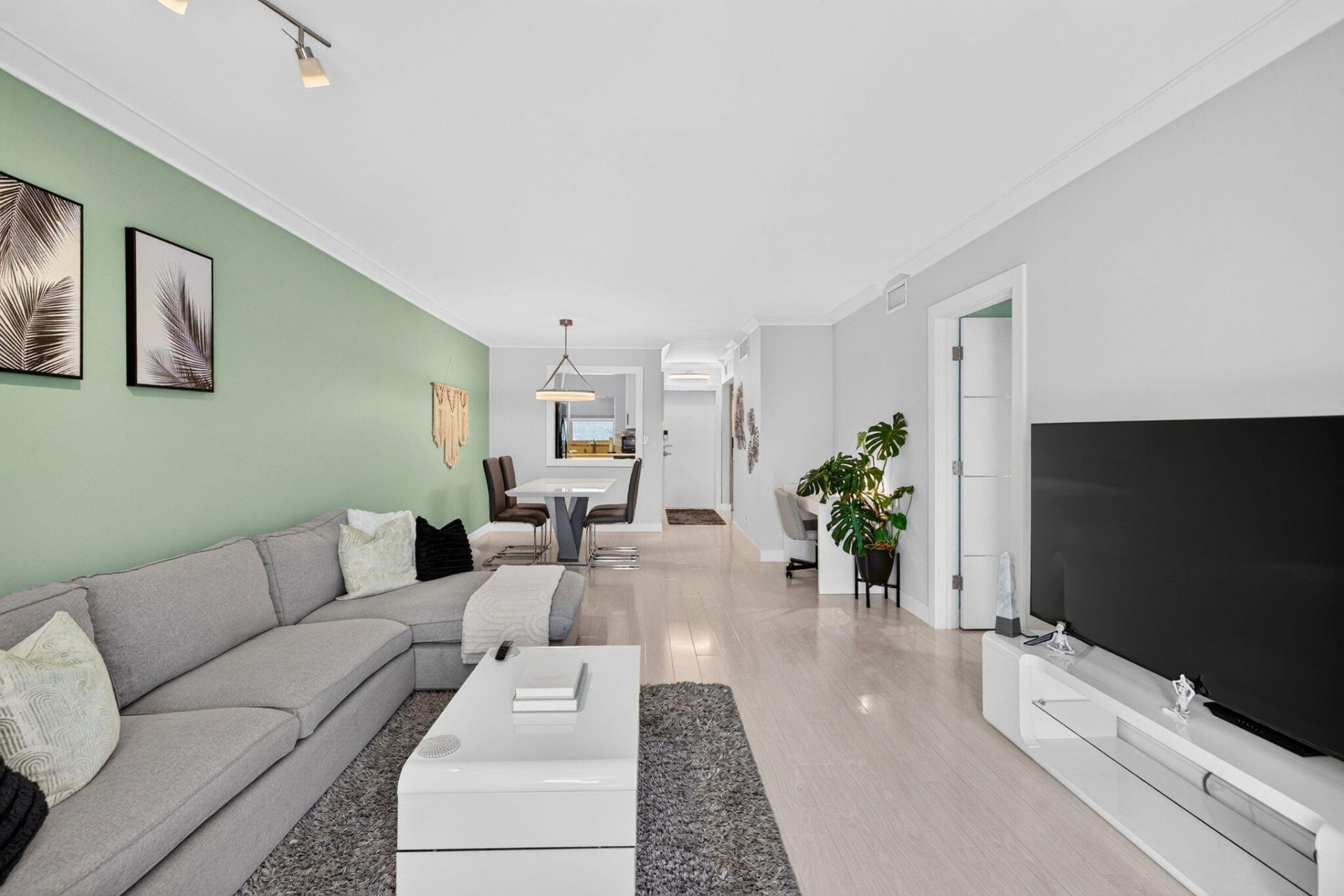 1750 NW 3rd Terrace, Unit 303C, Fort Lauderdale, FL 33311 Photo