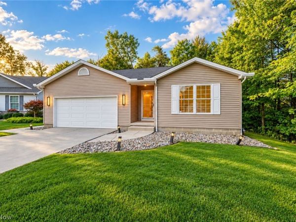 1393 Cross Cove , Austintown, OH 44515