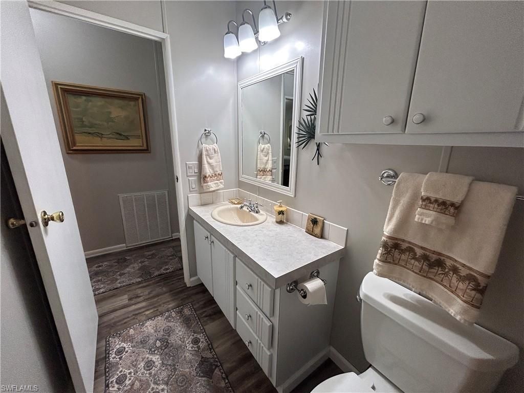 10561 Lake Loop Rd , Unit 37M, North Fort Myers, FL 33903 Photo