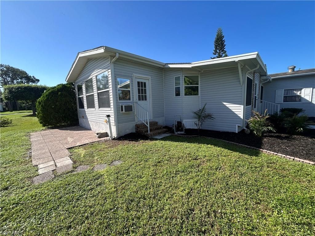 10561 Lake Loop Rd , Unit 37M, North Fort Myers, FL 33903 Photo