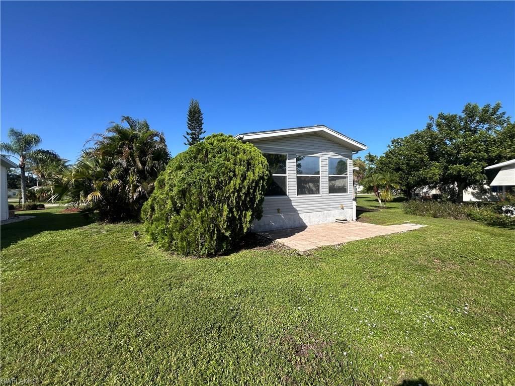 10561 Lake Loop Rd , Unit 37M, North Fort Myers, FL 33903 Photo