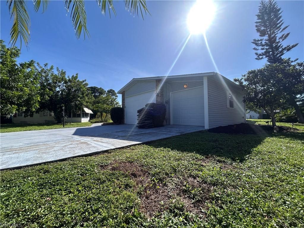 10561 Lake Loop Rd , Unit 37M, North Fort Myers, FL 33903 Photo