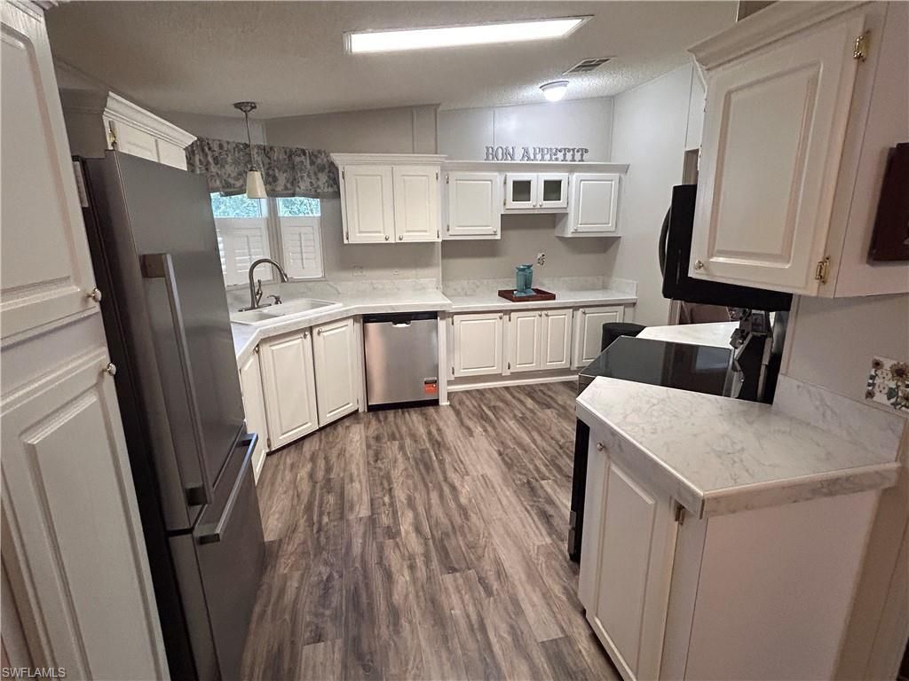 10561 Lake Loop Rd , Unit 37M, North Fort Myers, FL 33903 Photo