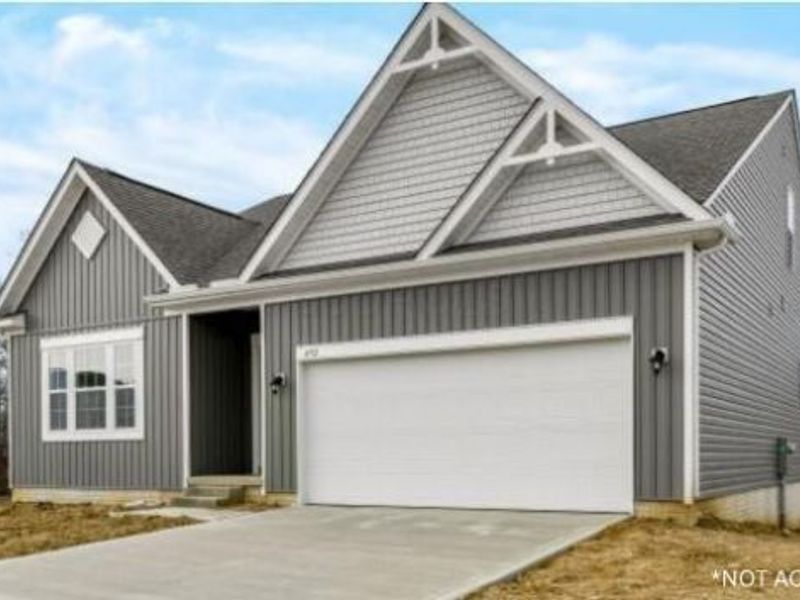 8230 Brittany Drive NW, Canal Winchester, OH 43110 Photo 2