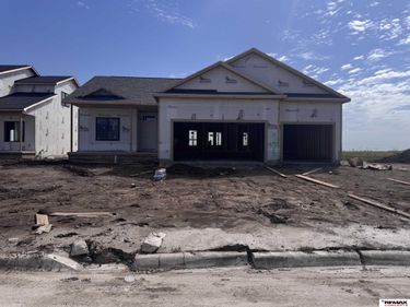 975 W Avondale Street, Lincoln, NE 68523