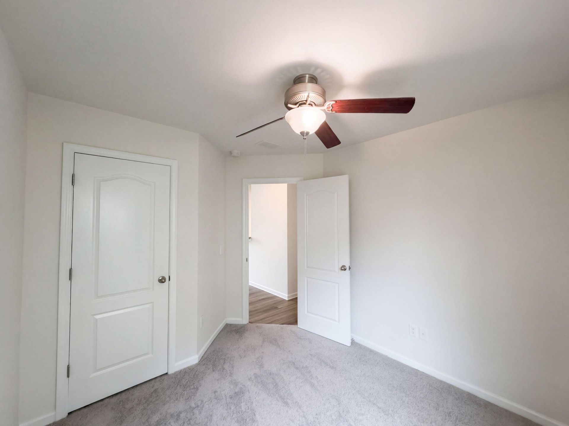 168 Brittondale Road Photo 10
