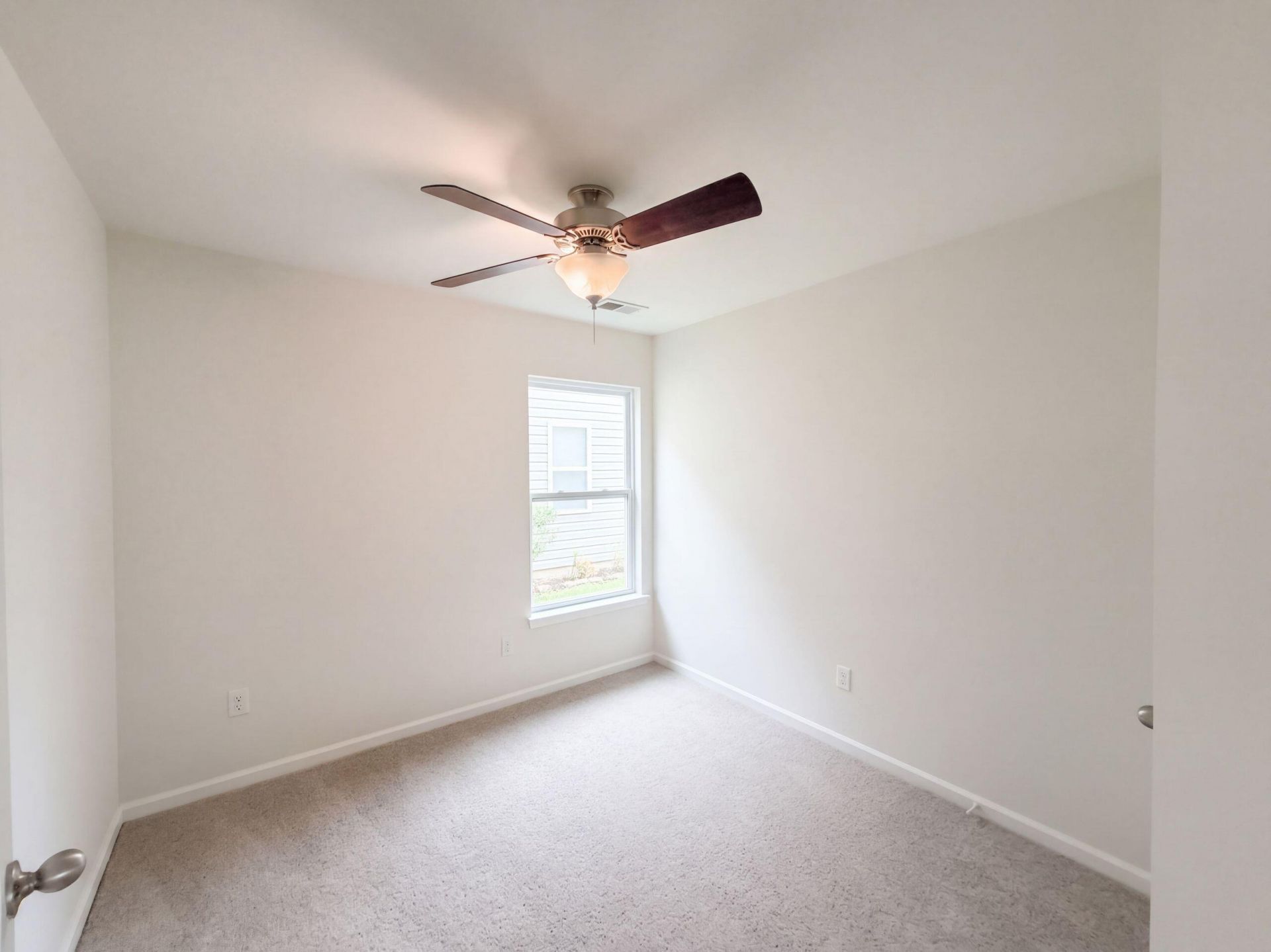 168 Brittondale Road Photo 9