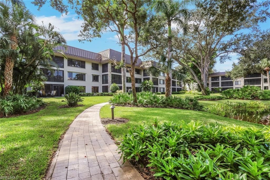 5954 Pelican Bay Blvd, Unit 212, Naples, FL 34108 Photo