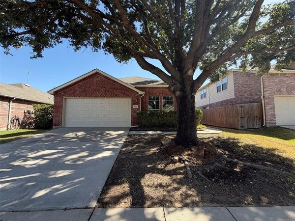 1313 Sandpiper , Aubrey, TX 76227
