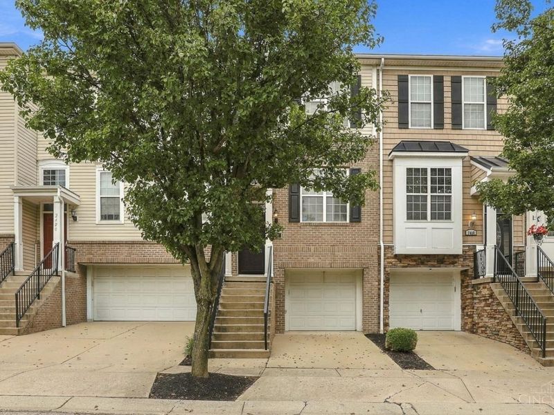 2418 Bluffcrest Lane, Cincinnati, OH 45238 Photo 2