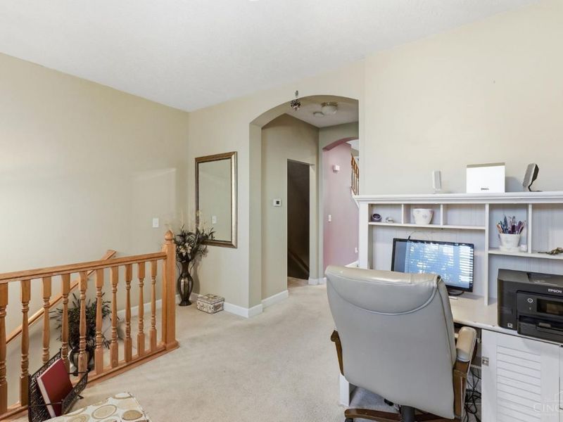 2418 Bluffcrest Lane, Cincinnati, OH 45238 Photo 6