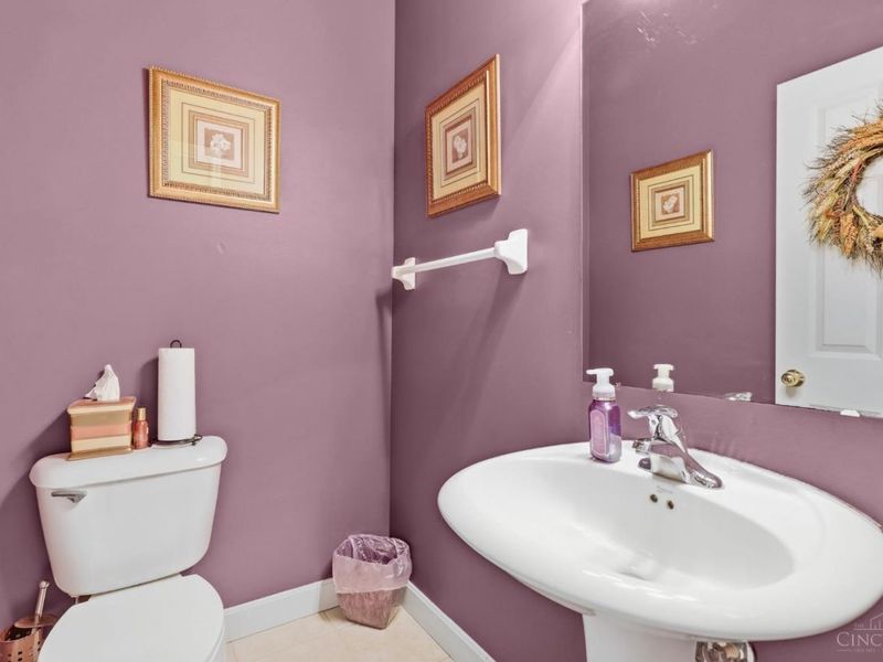 2418 Bluffcrest Lane, Cincinnati, OH 45238 Photo 8