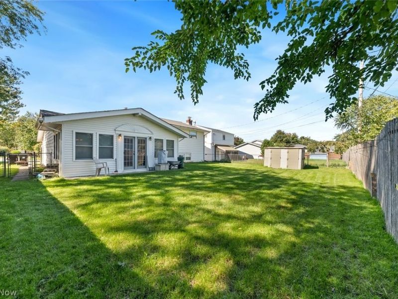 111 Edgefield Drive, Elyria, OH 44035 Photo 19