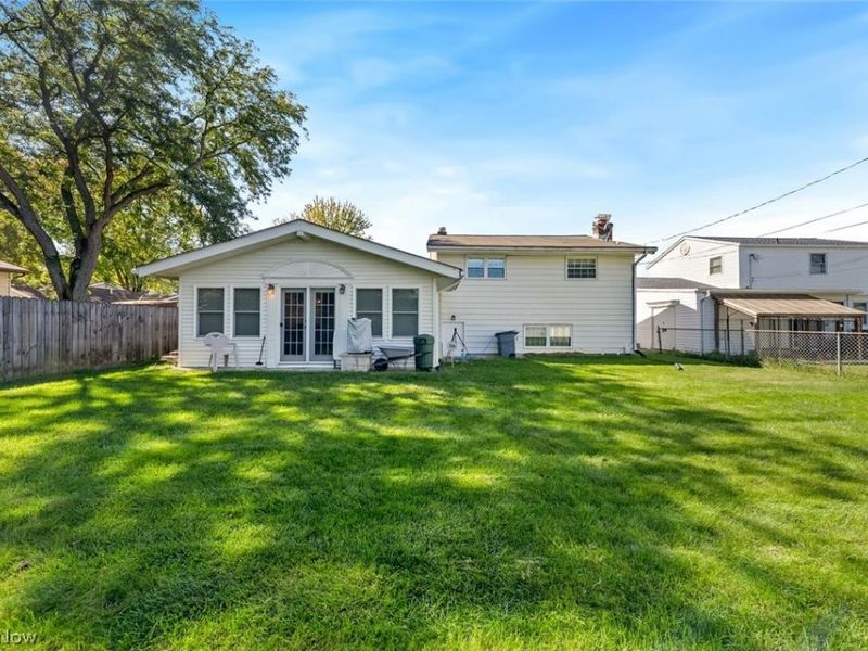 111 Edgefield Drive, Elyria, OH 44035 Photo 20