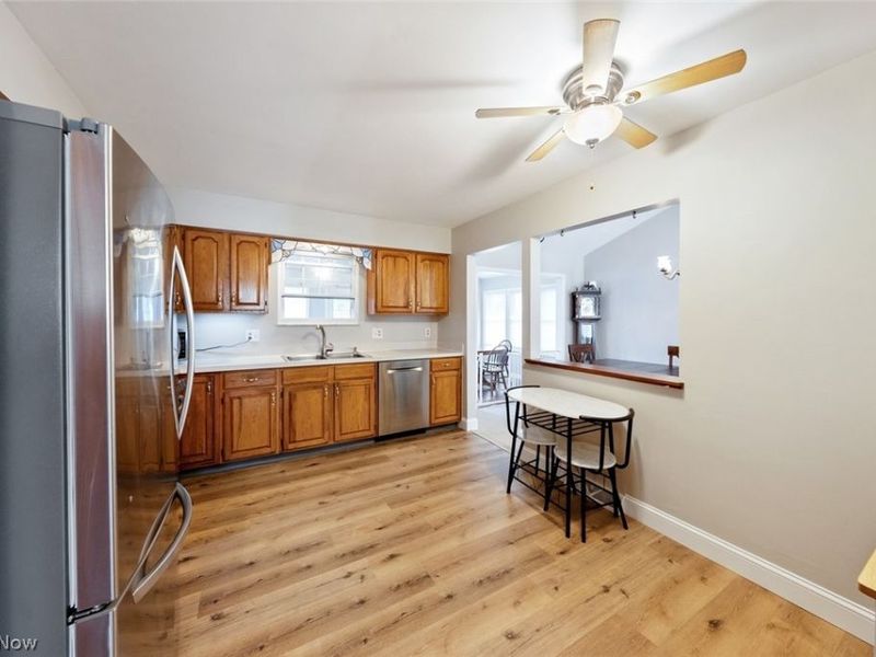 111 Edgefield Drive, Elyria, OH 44035 Photo 6