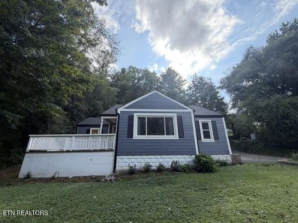 320 Cypress St, Pineville, KY 40977