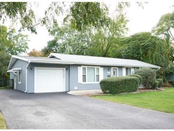 162 Thunderbird Trail , Carol Stream, IL 60188