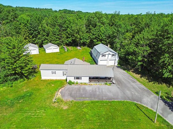 1650 N Belfast Avenue , Vassalboro, ME 04989