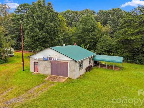 100 Duke Street , Granite Falls, NC 28630