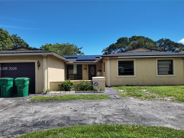 2420 NW 42nd Ave , Lauderhill, FL 33313