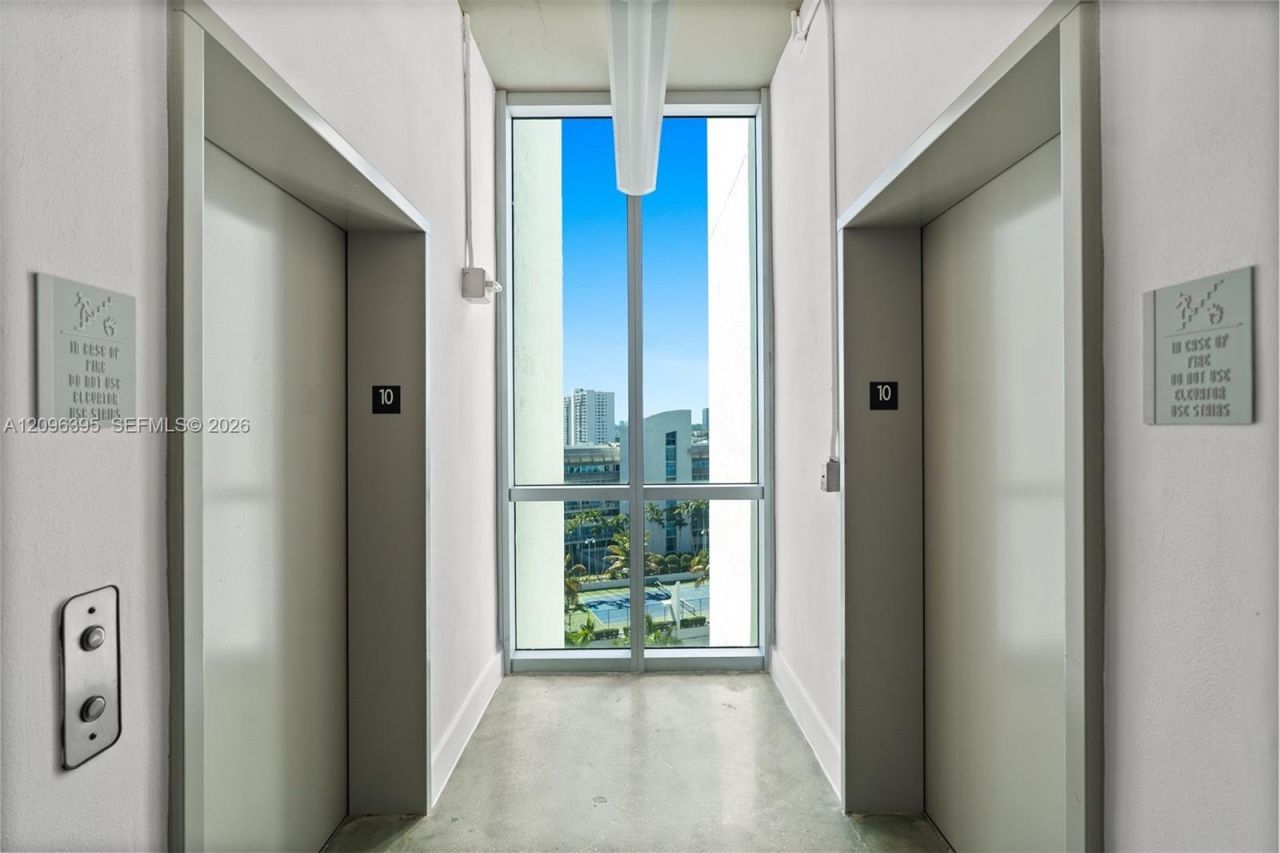 3029 NE 188th St, Unit 911, Aventura, FL 33180 Photo