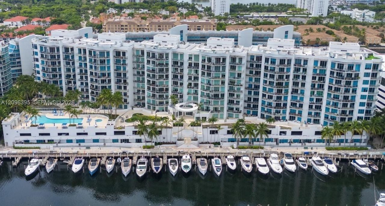 3029 NE 188th St, Unit 911, Aventura, FL 33180 Photo