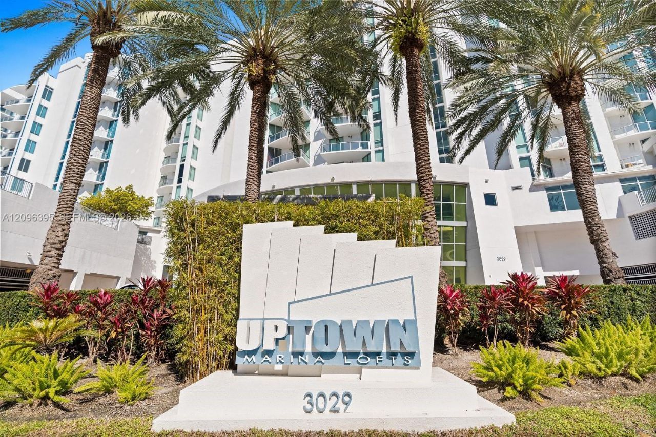 3029 NE 188th St, Unit 911, Aventura, FL 33180 Photo