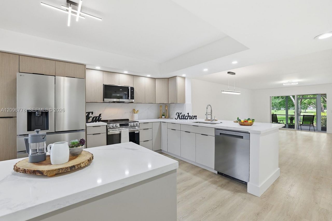 300 SW 130th Ter , Unit 110B, Pembroke Pines, FL 33027 Photo