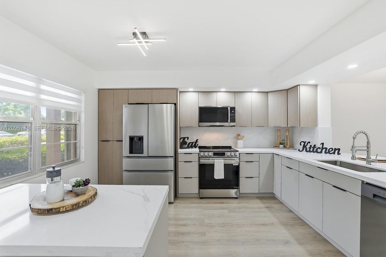 300 SW 130th Ter , Unit 110B, Pembroke Pines, FL 33027 Photo