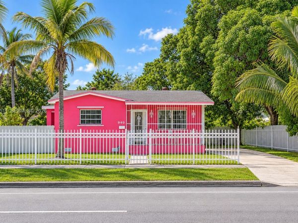 940 NW 135th St, North Miami, FL 33168