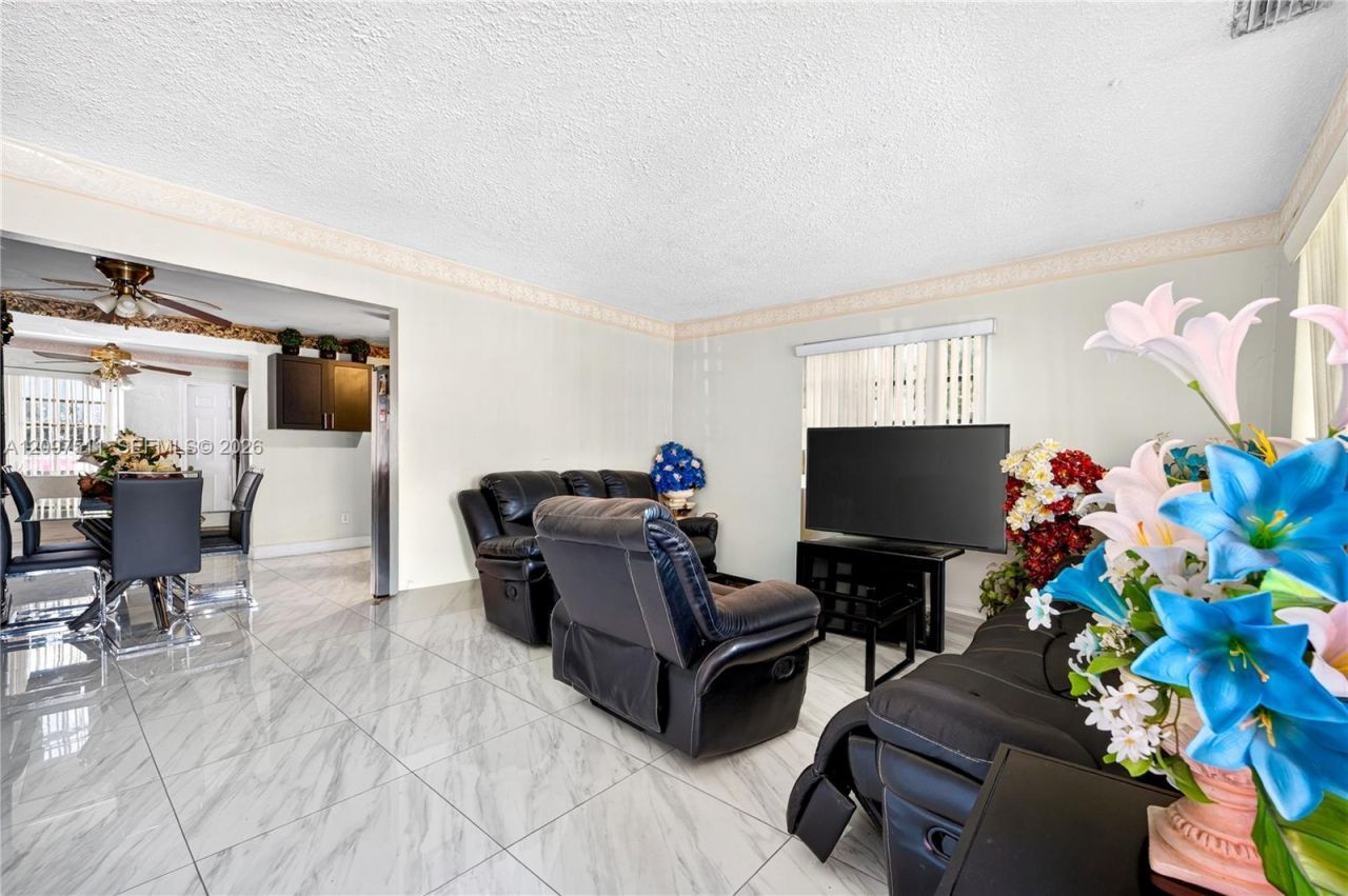 940 NW 135th St, North Miami, FL 33168 Photo