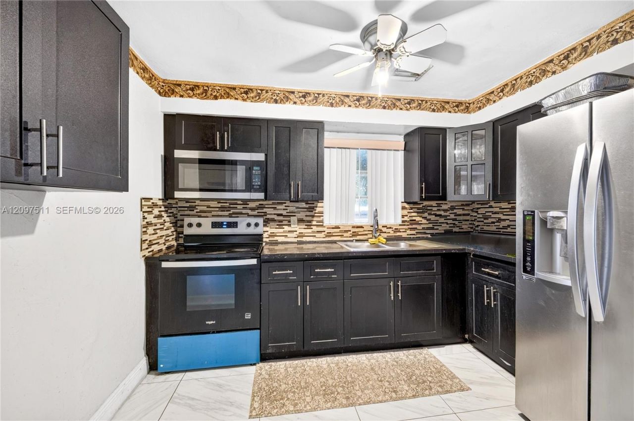 940 NW 135th St, North Miami, FL 33168 Photo