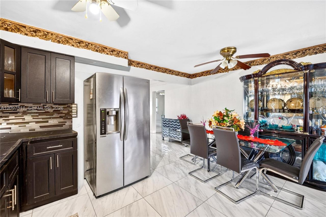 940 NW 135th St, North Miami, FL 33168 Photo
