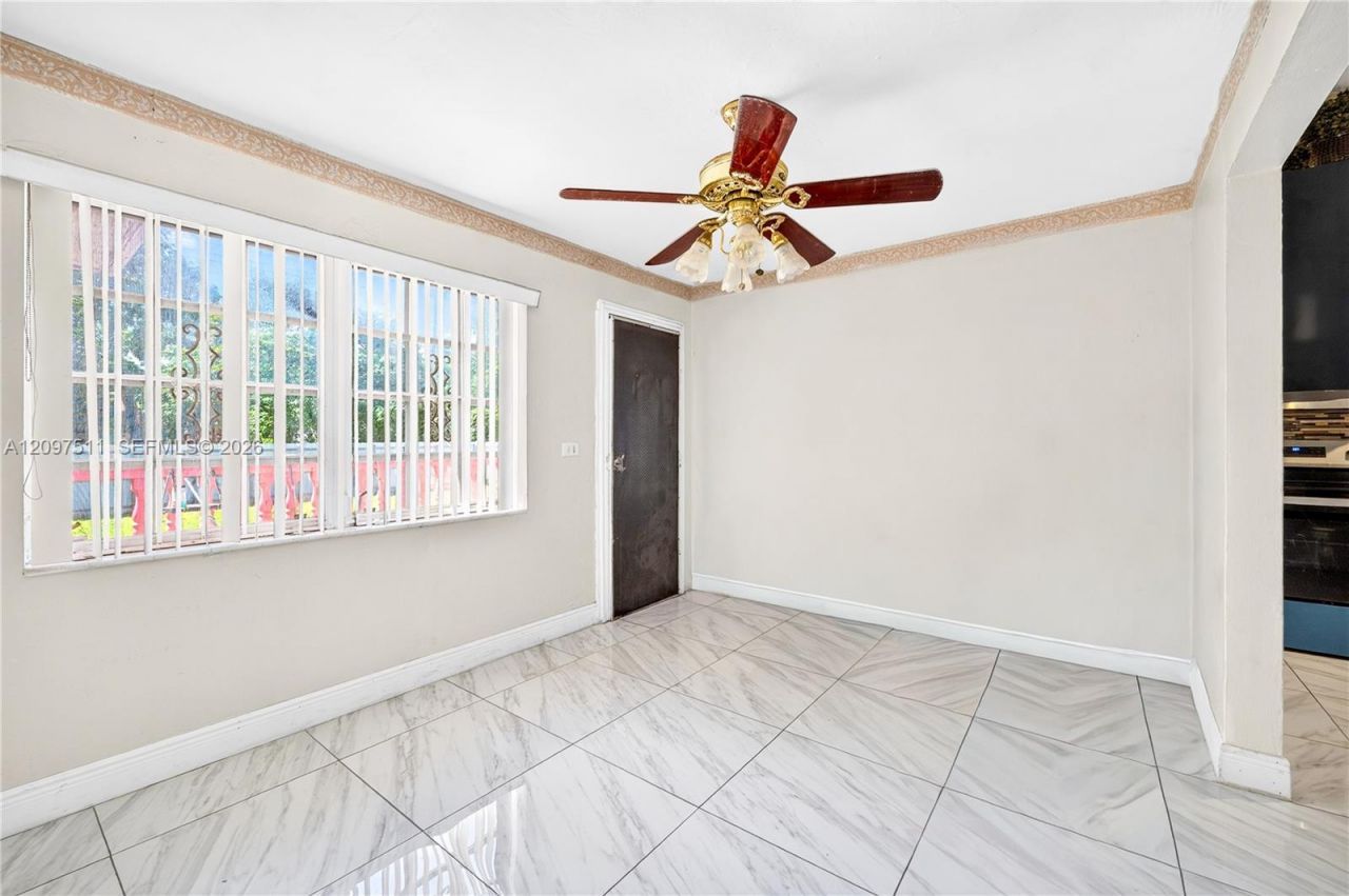 940 NW 135th St, North Miami, FL 33168 Photo