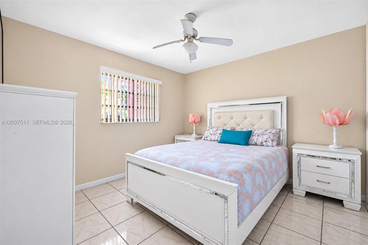 940 NW 135th St, North Miami, FL 33168 Photo
