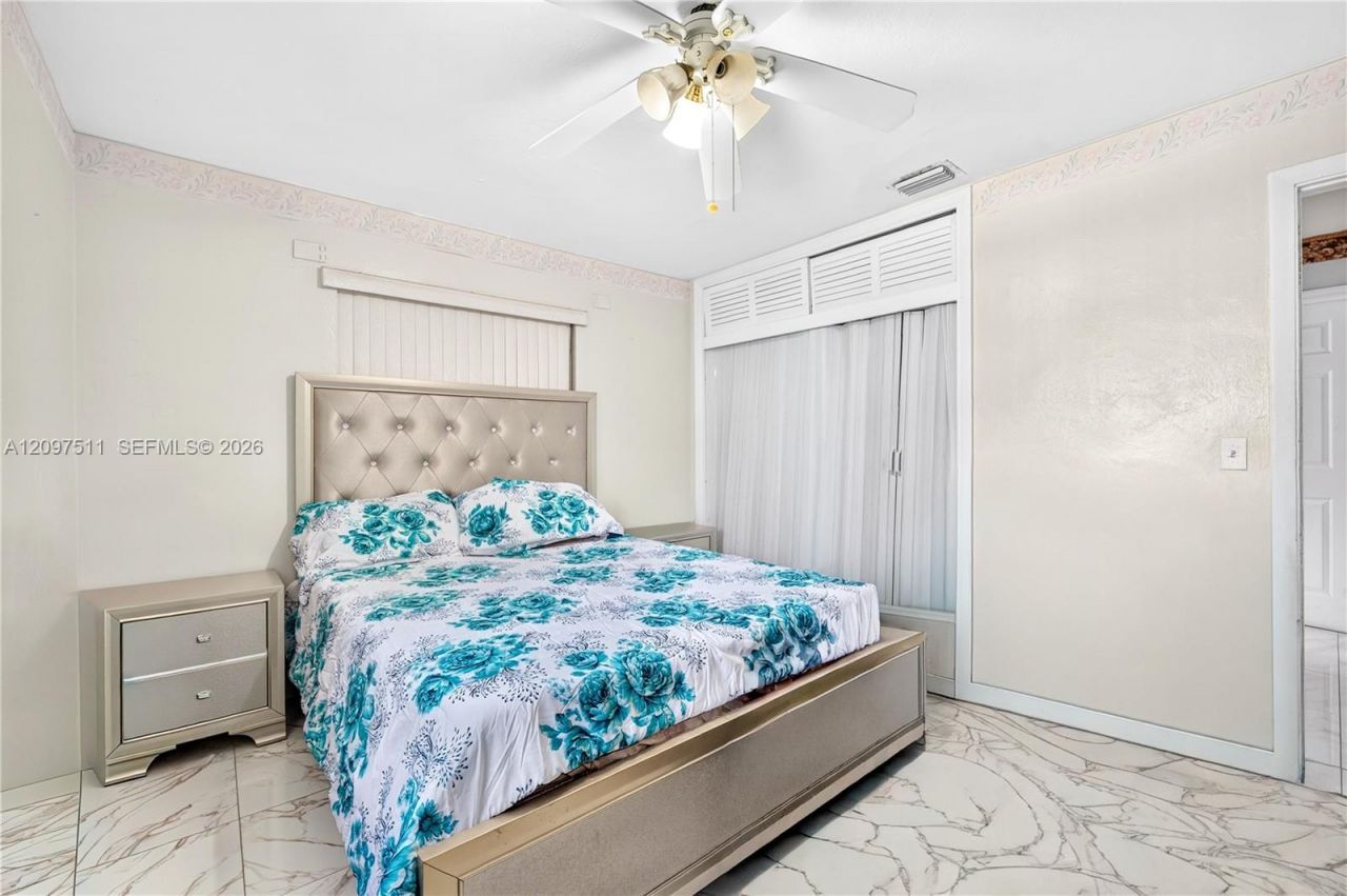 940 NW 135th St, North Miami, FL 33168 Photo