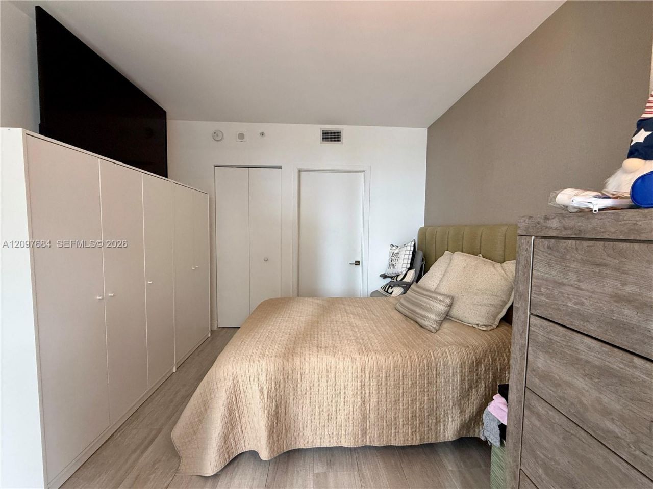 45 SW 9th St, Unit 2308, Miami, FL 33130 Photo