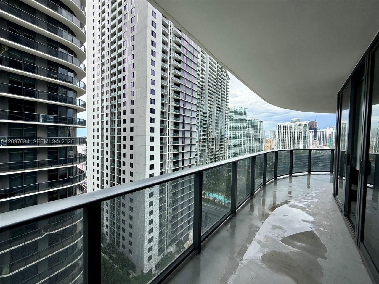 45 SW 9th St, Unit 2308, Miami, FL 33130 Photo