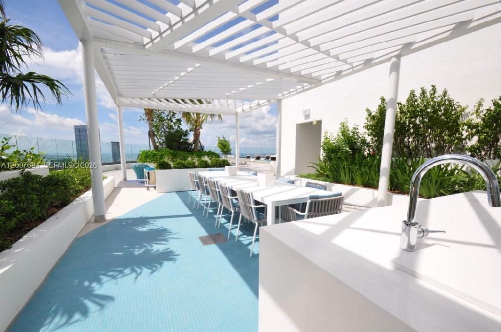 45 SW 9th St, Unit 2308, Miami, FL 33130 Photo