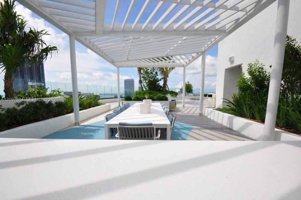 45 SW 9th St, Unit 2308, Miami, FL 33130 Photo