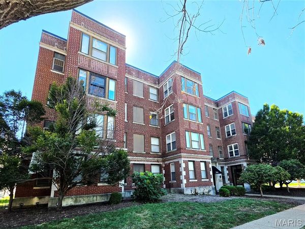 5696 Kingsbury Avenue , Unit 303, St Louis, MO 63112