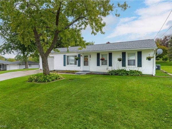 2772 Serra Vista Drive , Stow, OH 44224