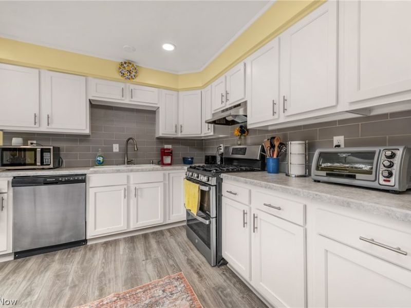 2772 Serra Vista Drive, Stow, OH 44224 Photo 14