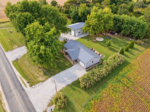 8015 Brubaker Road, Iuka, IL 62849